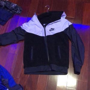 NIKE WARM WINDBREAKER